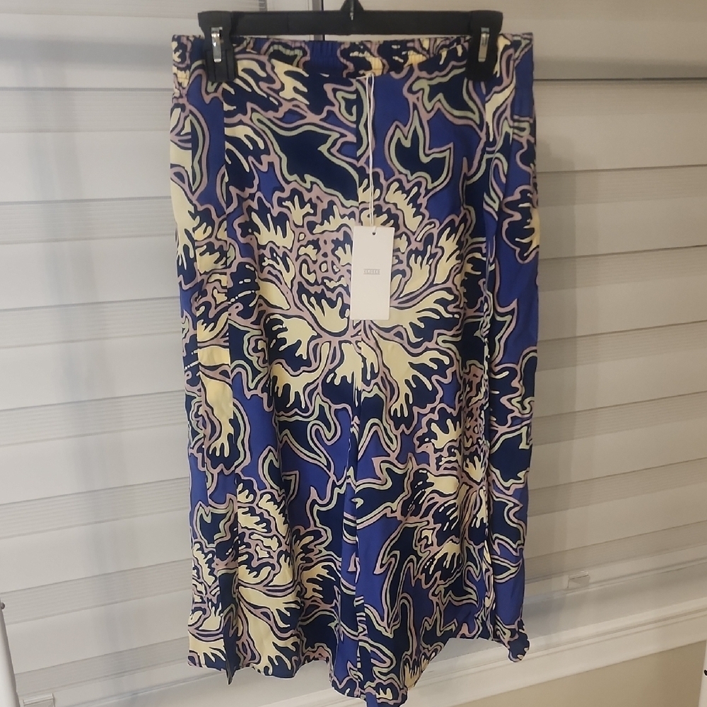 CLOSED Patterned Shorts Size XS $270